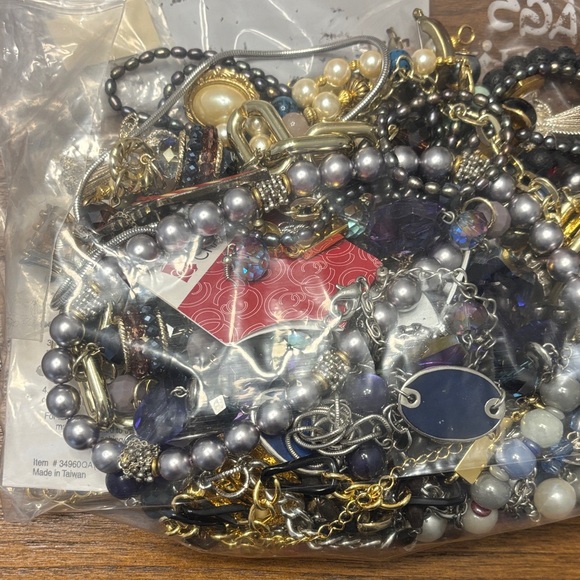 Lot of vintage jewelry - Picture 6 of 6